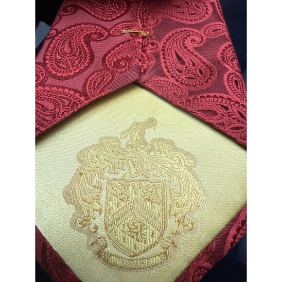 Donald Trump Tie Red Paisley Trump Tie W 4" L 60" - Picture 6 of 6